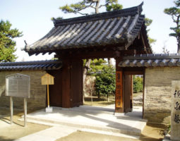 徳泉寺墓苑