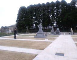 富山墓苑